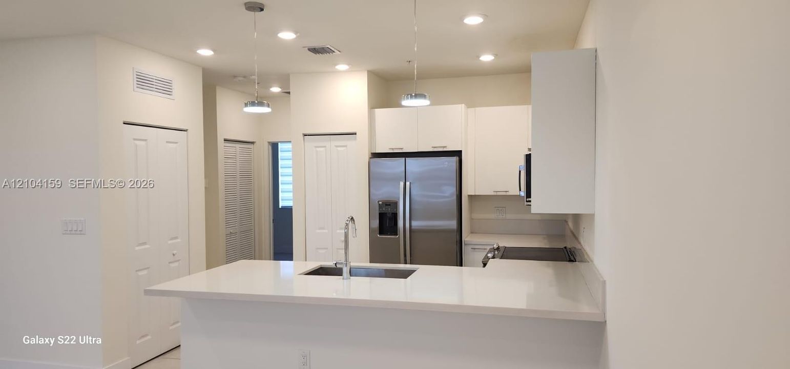 For Sale: $460,000 (3 beds, 2 baths, 1102 Square Feet)