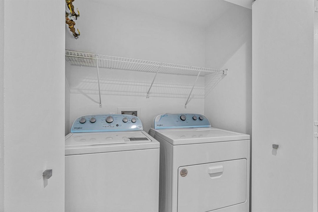 NEW Washer & Dryer