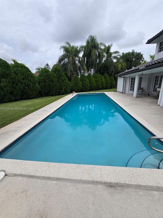 For Sale: $1,200,000 (4 beds, 3 baths, 2714 Square Feet)