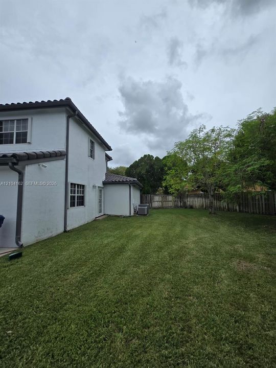For Sale: $1,200,000 (4 beds, 3 baths, 2714 Square Feet)