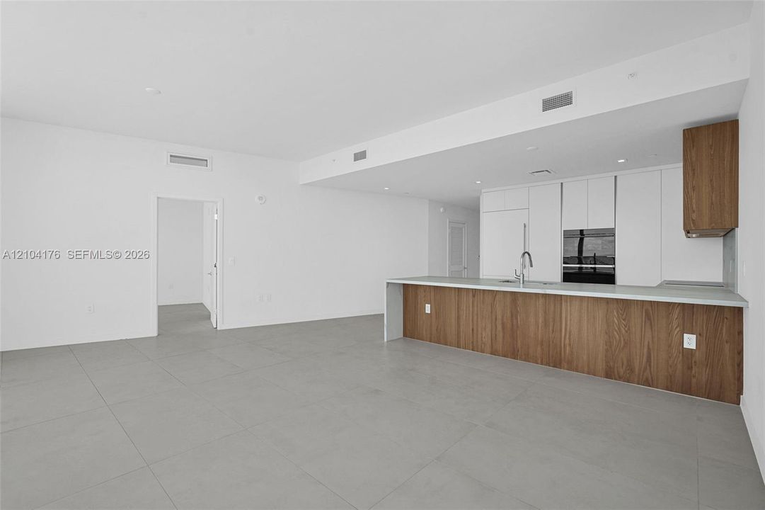Living Room/Kitchen
