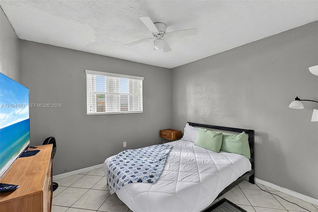For Sale: $409,990 (4 beds, 2 baths, 1686 Square Feet)