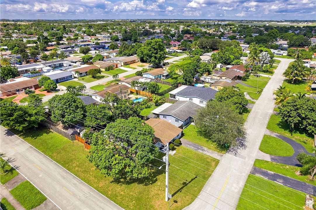 For Sale: $409,990 (4 beds, 2 baths, 1686 Square Feet)