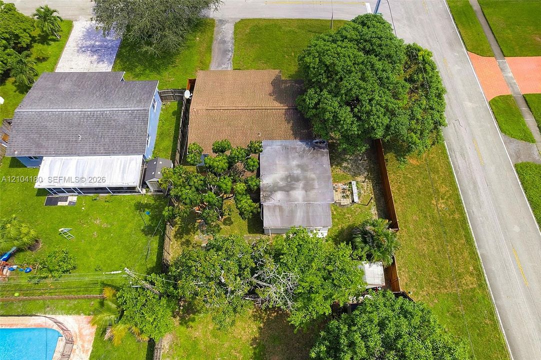 For Sale: $409,990 (4 beds, 2 baths, 1686 Square Feet)