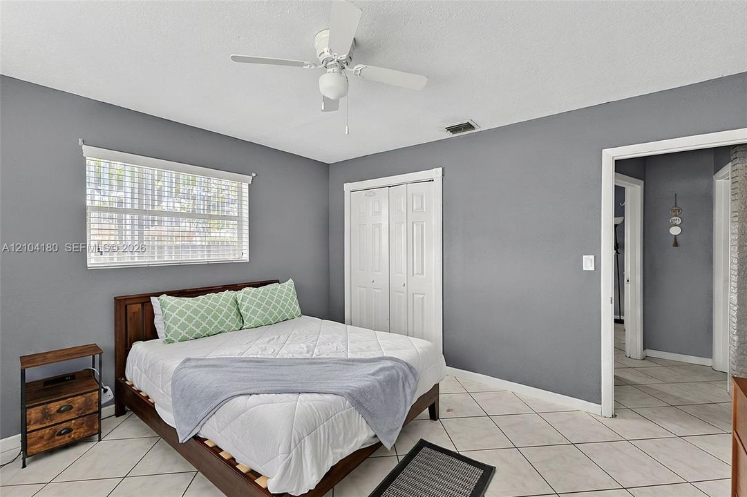 For Sale: $409,990 (4 beds, 2 baths, 1686 Square Feet)