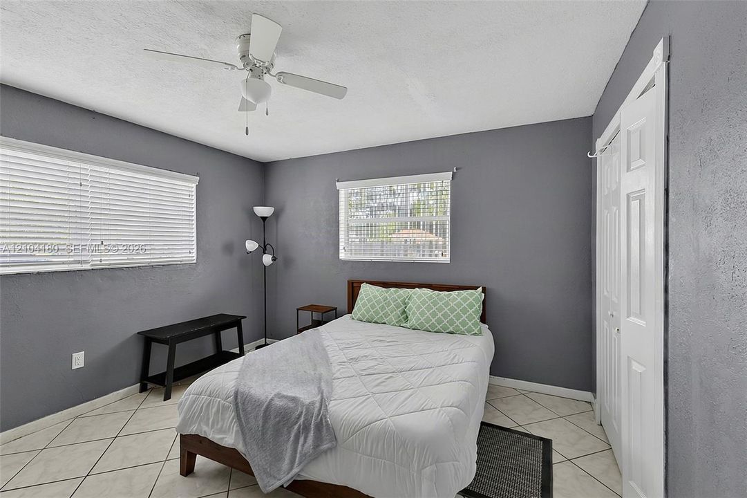 For Sale: $409,990 (4 beds, 2 baths, 1686 Square Feet)