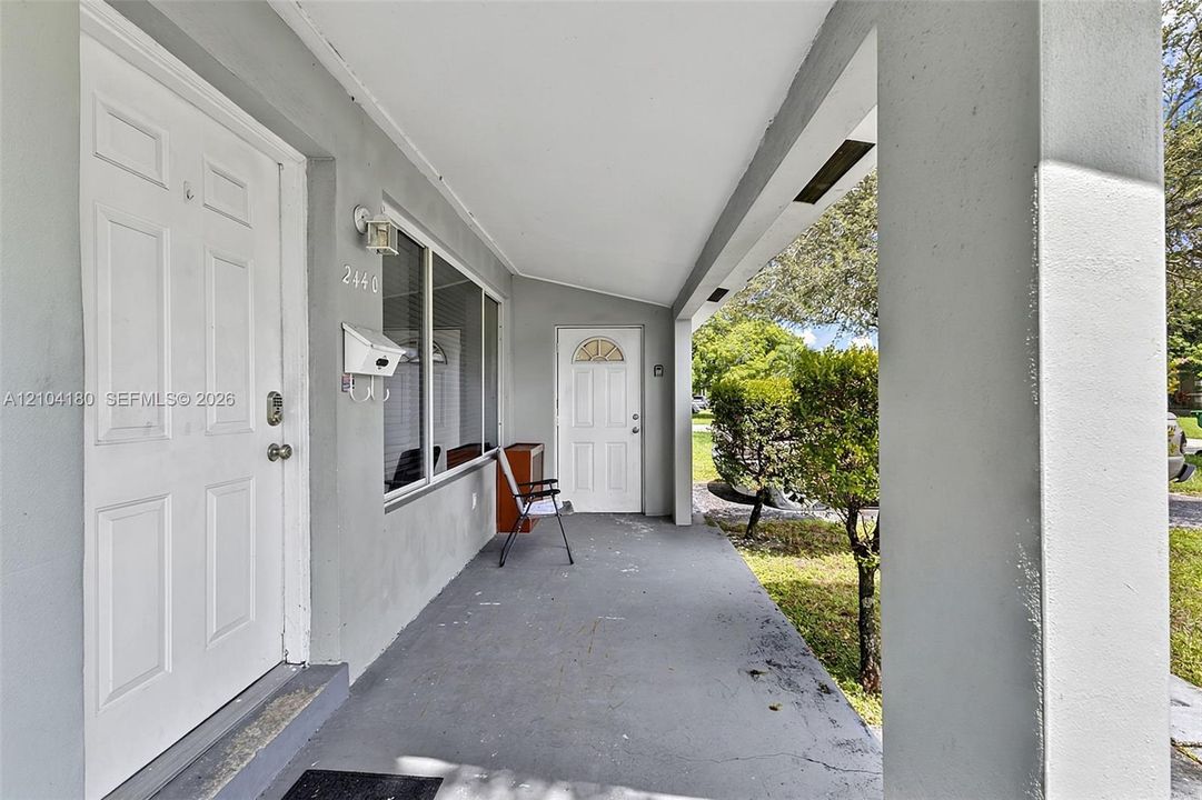 For Sale: $409,990 (4 beds, 2 baths, 1686 Square Feet)