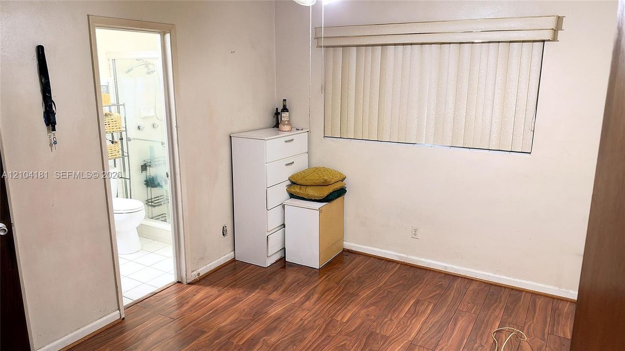 В аренду: $3,400 (4 спален, 2 ванн, 1448 Квадратных фут)