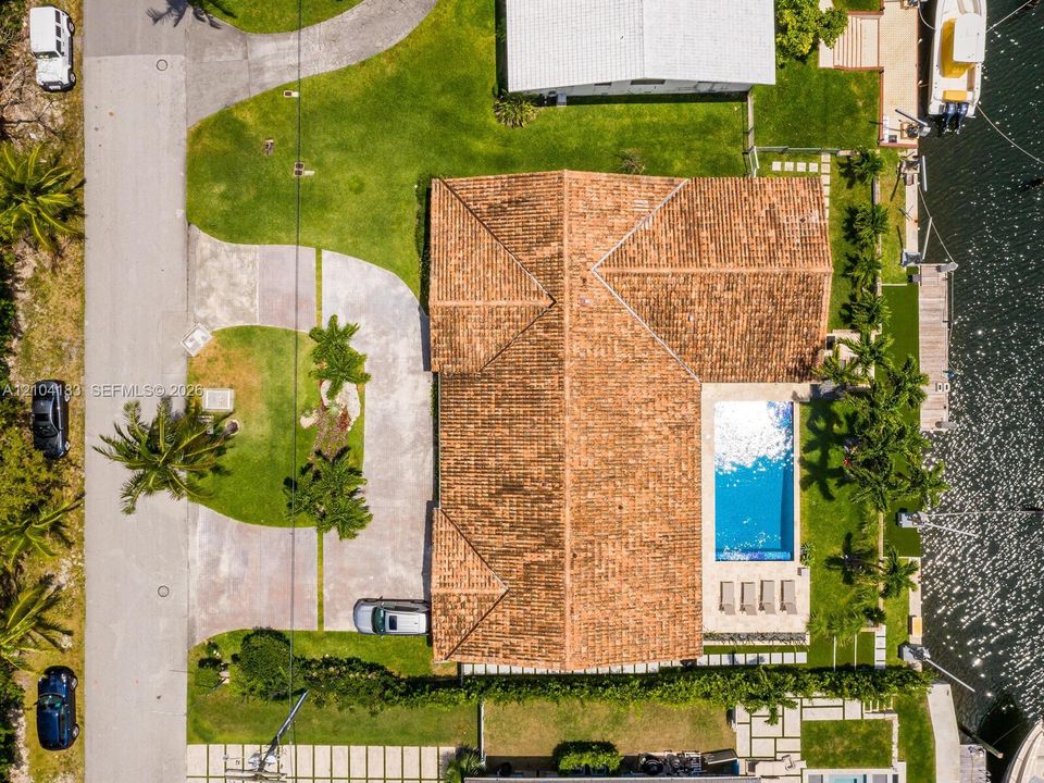 En Renta: $25,000 (6 camas, 6 baños, 3085 Pies cuadrados)