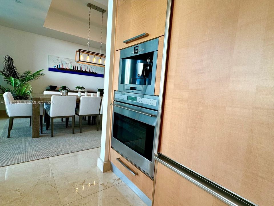 В аренду: $12,500 (3 спален, 3 ванн, 2327 Квадратных фут)