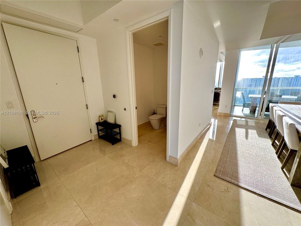 В аренду: $12,500 (3 спален, 3 ванн, 2327 Квадратных фут)