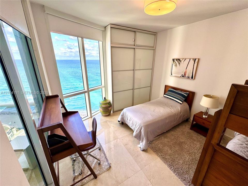 В аренду: $12,500 (3 спален, 3 ванн, 2327 Квадратных фут)