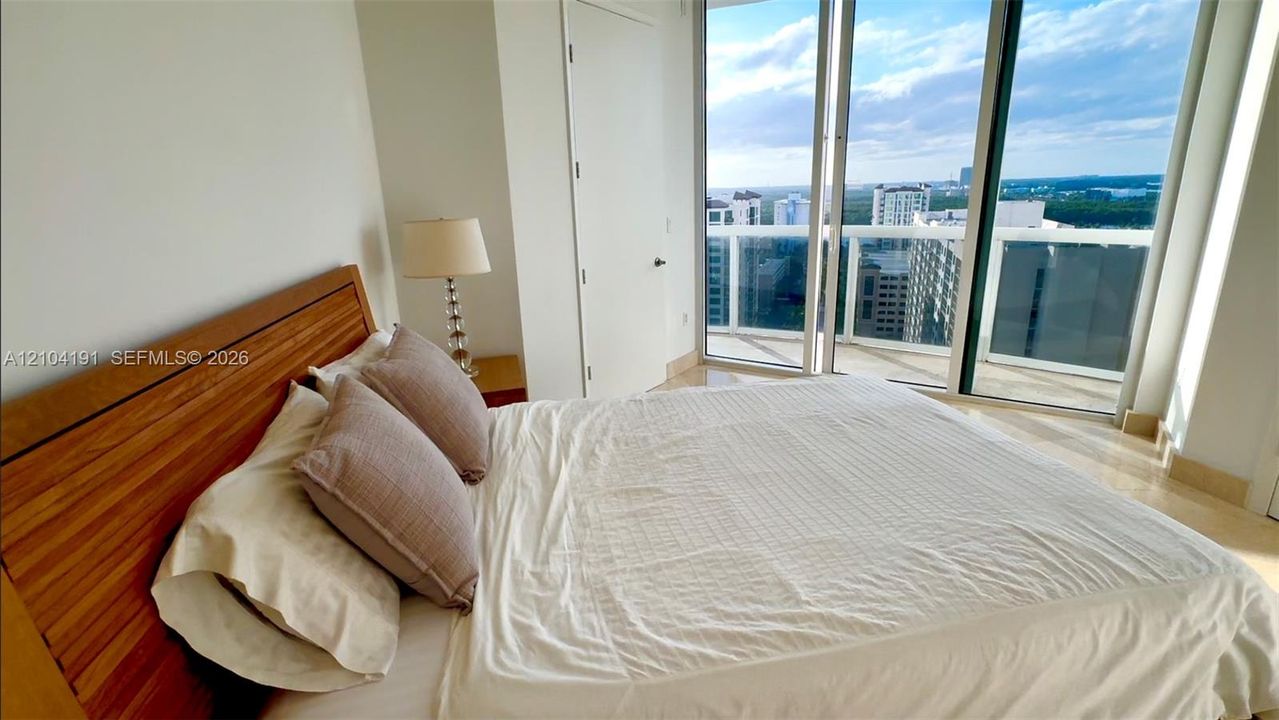 В аренду: $12,500 (3 спален, 3 ванн, 2327 Квадратных фут)