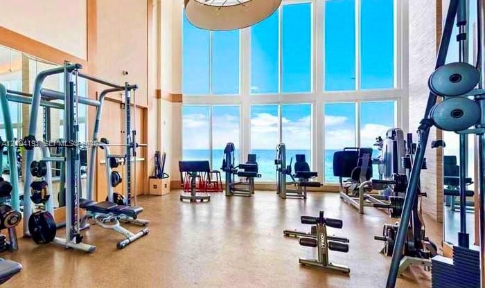 В аренду: $12,500 (3 спален, 3 ванн, 2327 Квадратных фут)