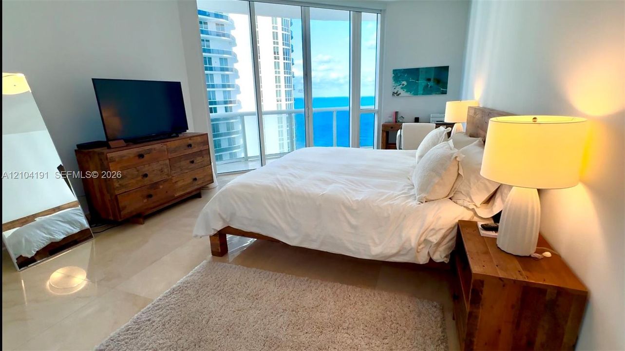 В аренду: $12,500 (3 спален, 3 ванн, 2327 Квадратных фут)