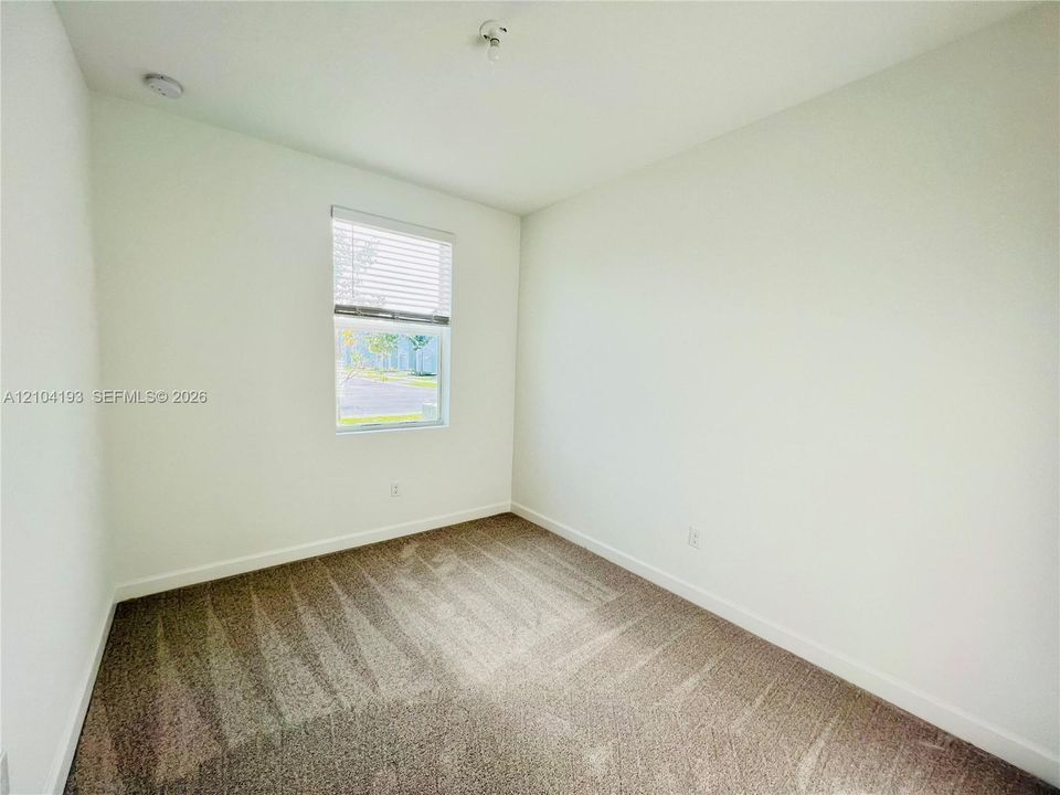 В аренду: $2,400 (3 спален, 2 ванн, 1821 Квадратных фут)
