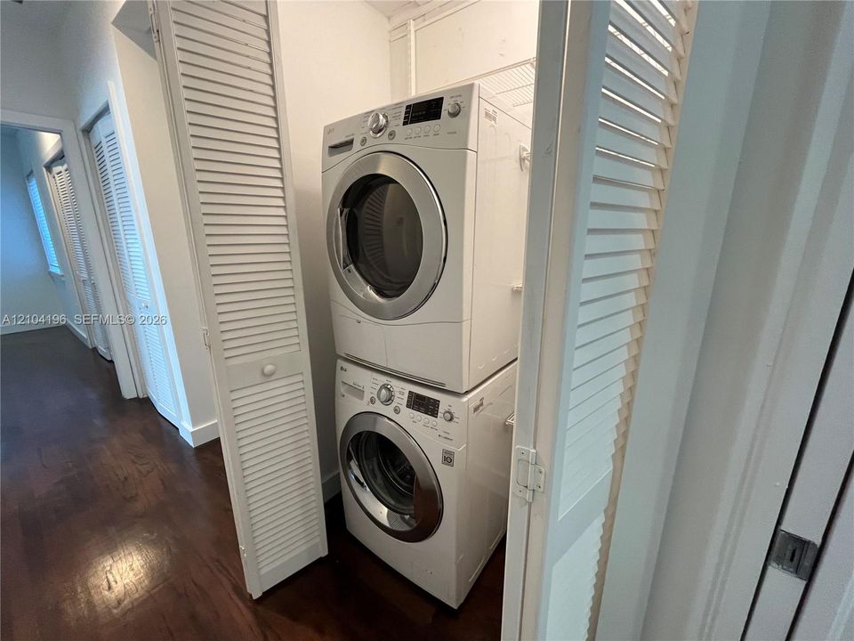 В аренду: $5,500 (2 спален, 2 ванн, 1326 Квадратных фут)