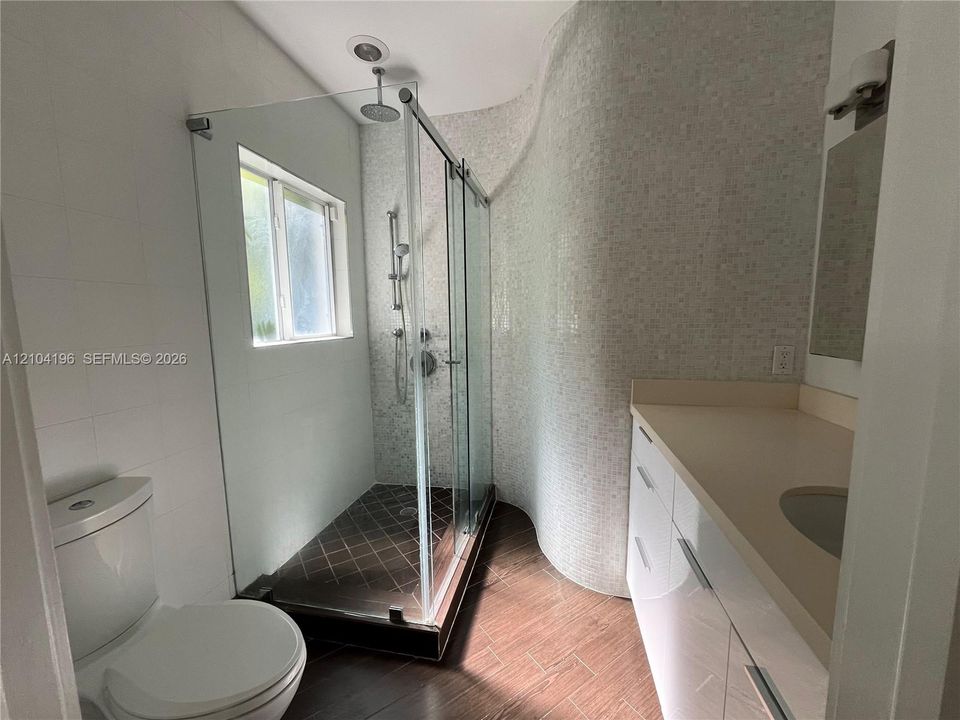В аренду: $5,500 (2 спален, 2 ванн, 1326 Квадратных фут)