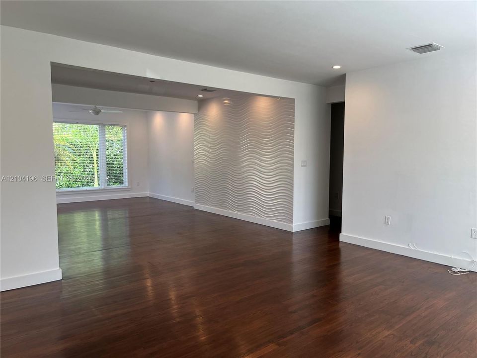 В аренду: $5,500 (2 спален, 2 ванн, 1326 Квадратных фут)