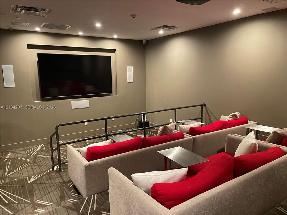 В аренду: $3,450 (1 спален, 2 ванн, 824 Квадратных фут)