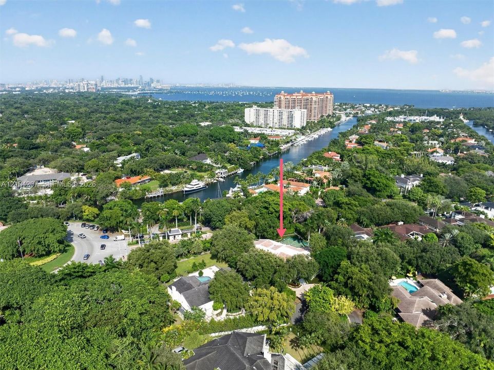 На продажу: $7,695,000 (6 спален, 7 ванн, 4669 Квадратных фут)