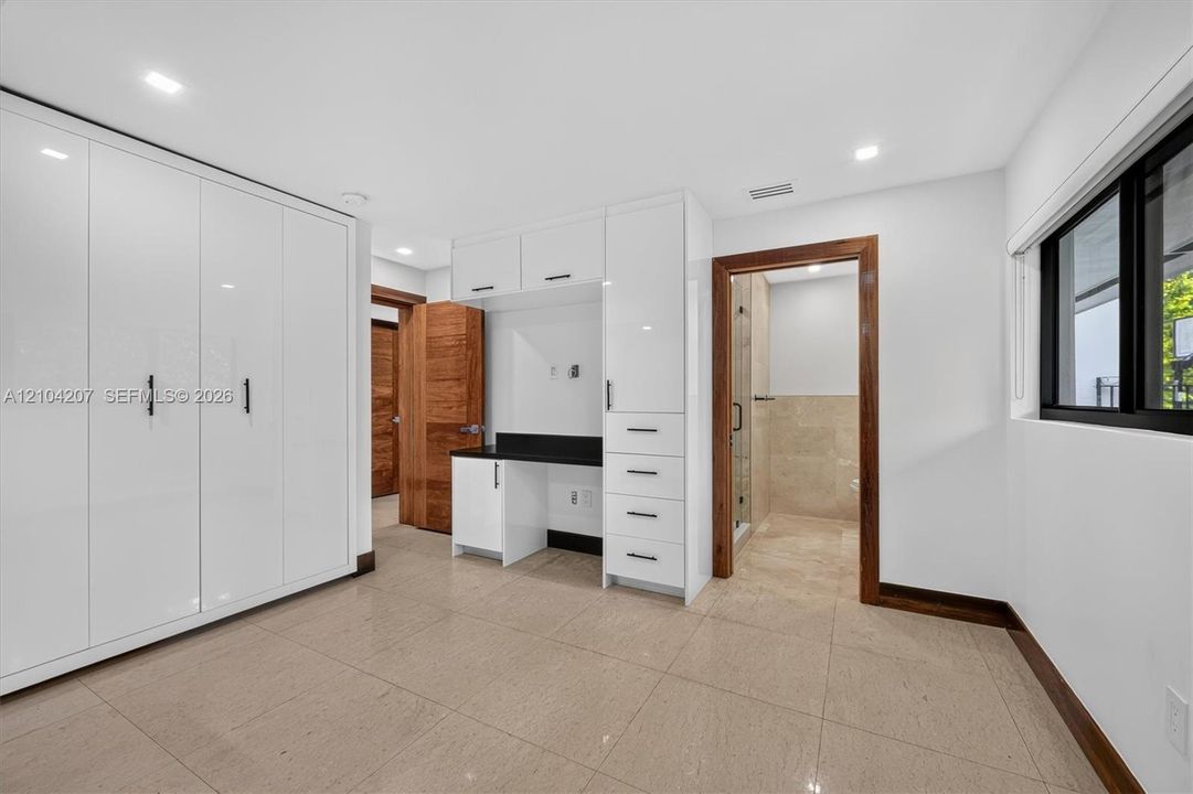 На продажу: $7,695,000 (6 спален, 7 ванн, 4669 Квадратных фут)