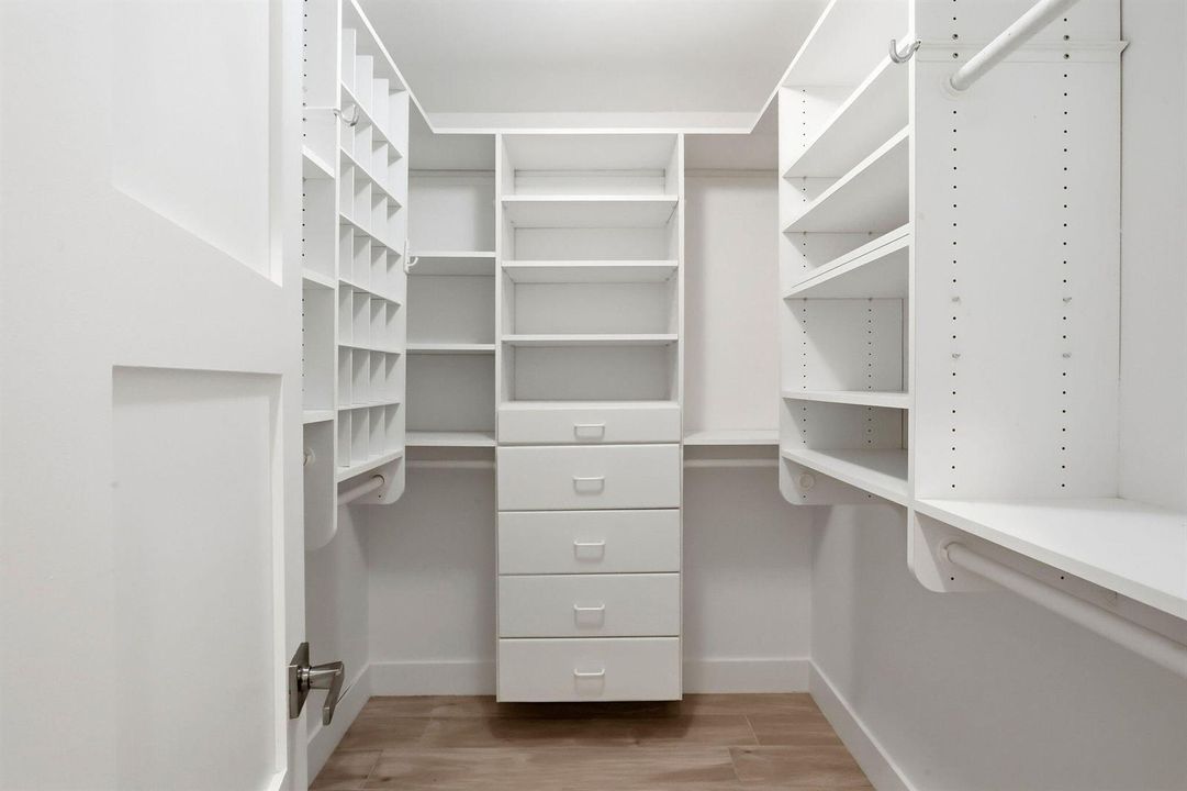 Walk-in Closet