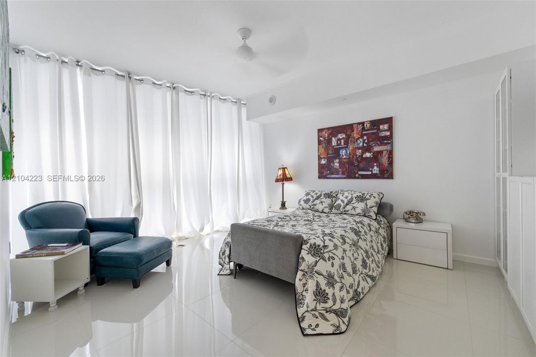 En Venta: $1,574,000 (3 camas, 2 baños, 1870 Pies cuadrados)