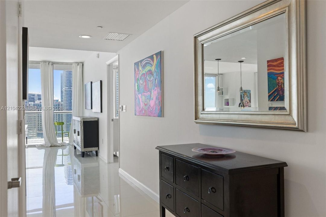 En Venta: $1,574,000 (3 camas, 2 baños, 1870 Pies cuadrados)