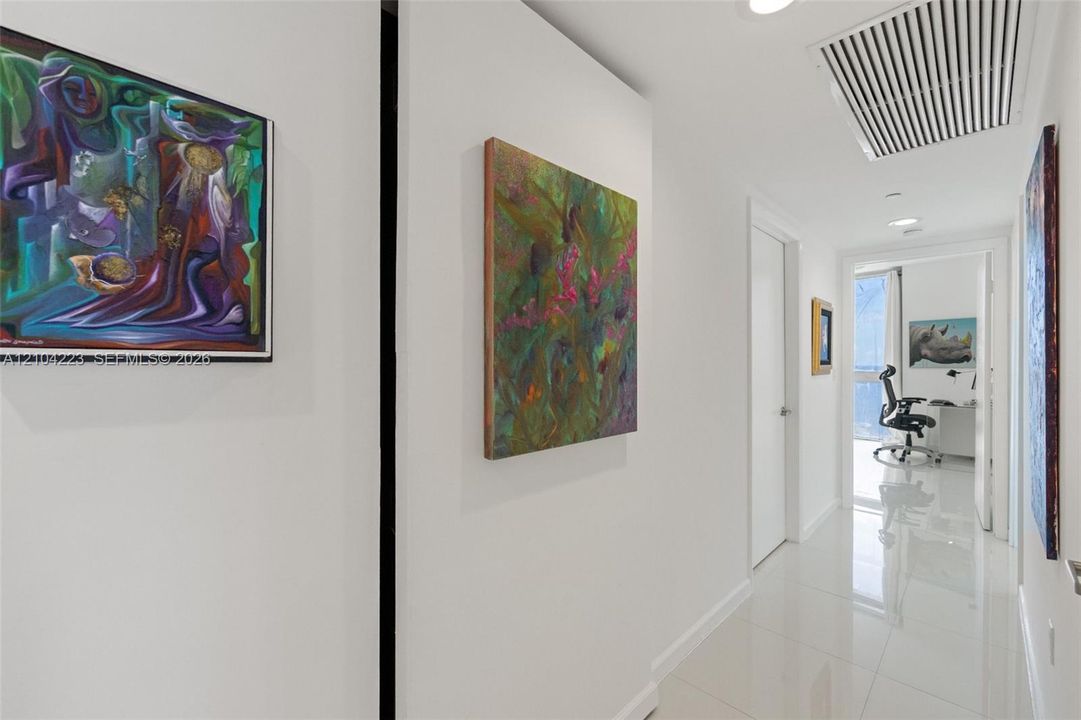 En Venta: $1,574,000 (3 camas, 2 baños, 1870 Pies cuadrados)