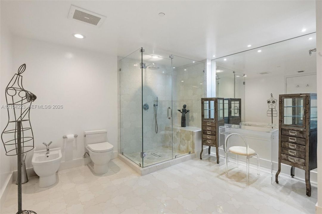 En Venta: $1,574,000 (3 camas, 2 baños, 1870 Pies cuadrados)