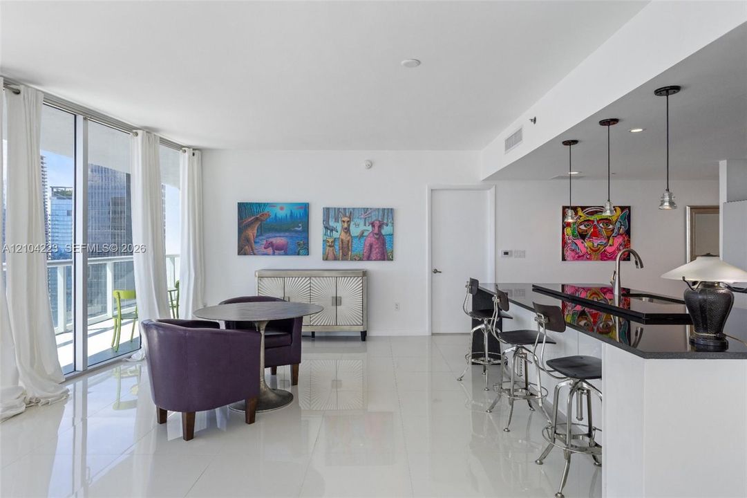 En Venta: $1,574,000 (3 camas, 2 baños, 1870 Pies cuadrados)