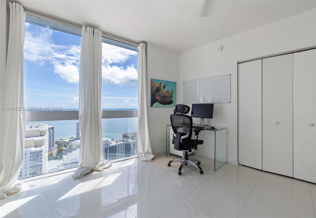 En Venta: $1,574,000 (3 camas, 2 baños, 1870 Pies cuadrados)