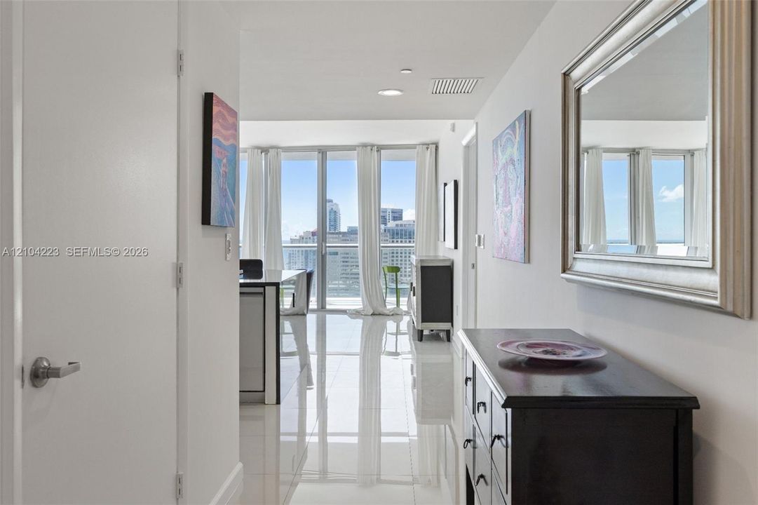 En Venta: $1,574,000 (3 camas, 2 baños, 1870 Pies cuadrados)
