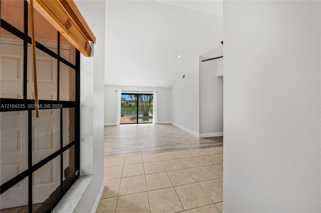 En Venta: $600,000 (3 camas, 2 baños, 1249 Pies cuadrados)