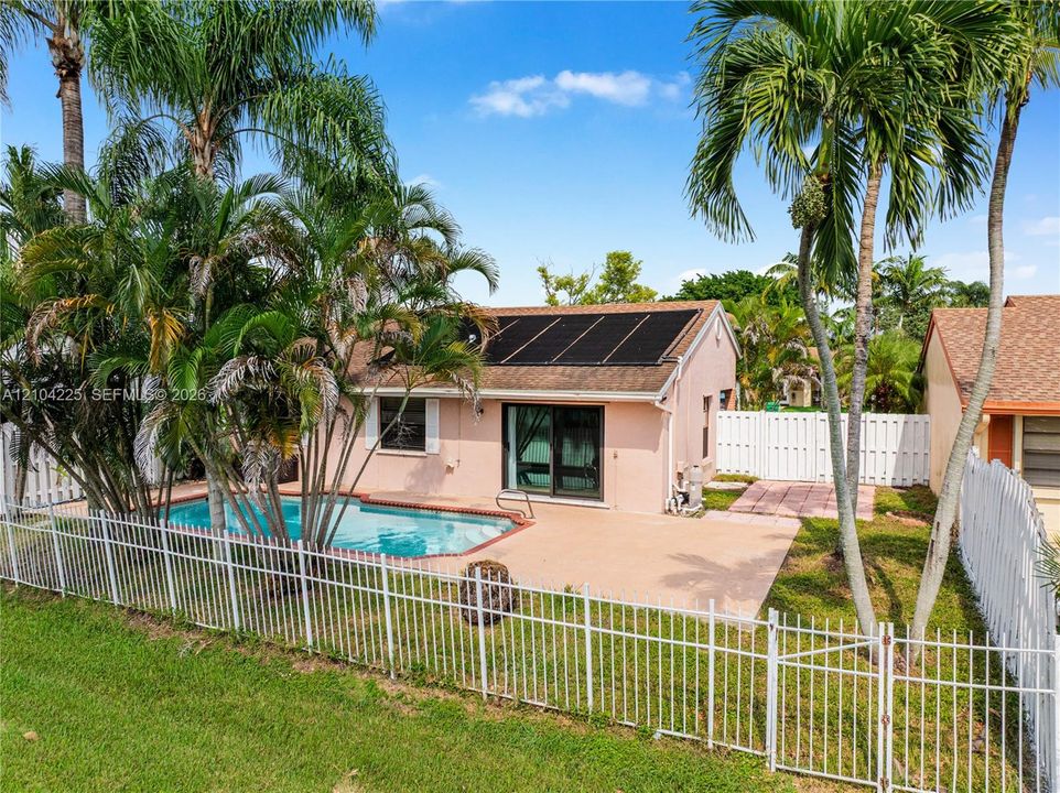 En Venta: $600,000 (3 camas, 2 baños, 1249 Pies cuadrados)