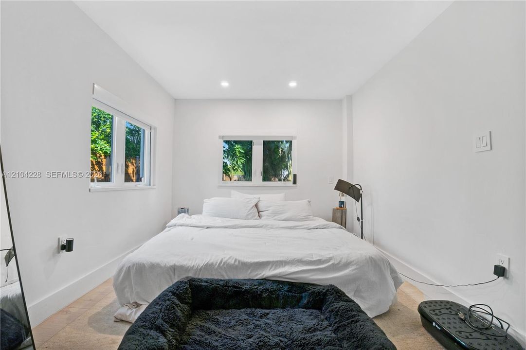 For Sale: $1,265,000 (3 beds, 2 baths, 1790 Square Feet)