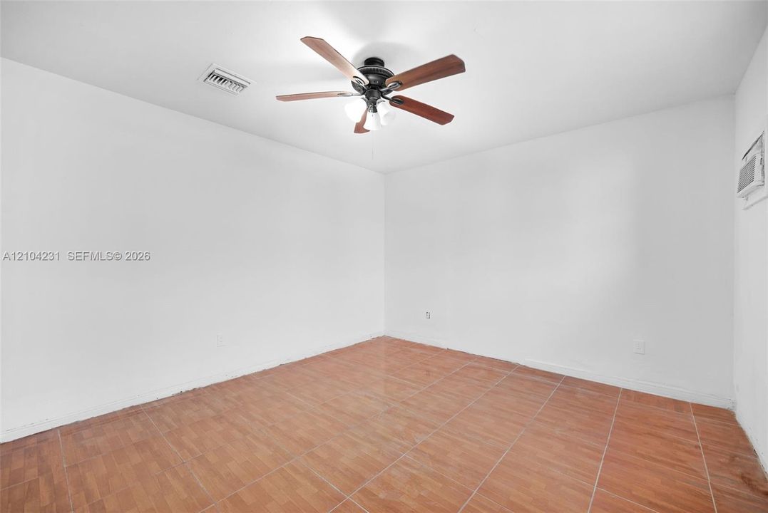 En Venta: $435,000 (3 camas, 2 baños, 1195 Pies cuadrados)
