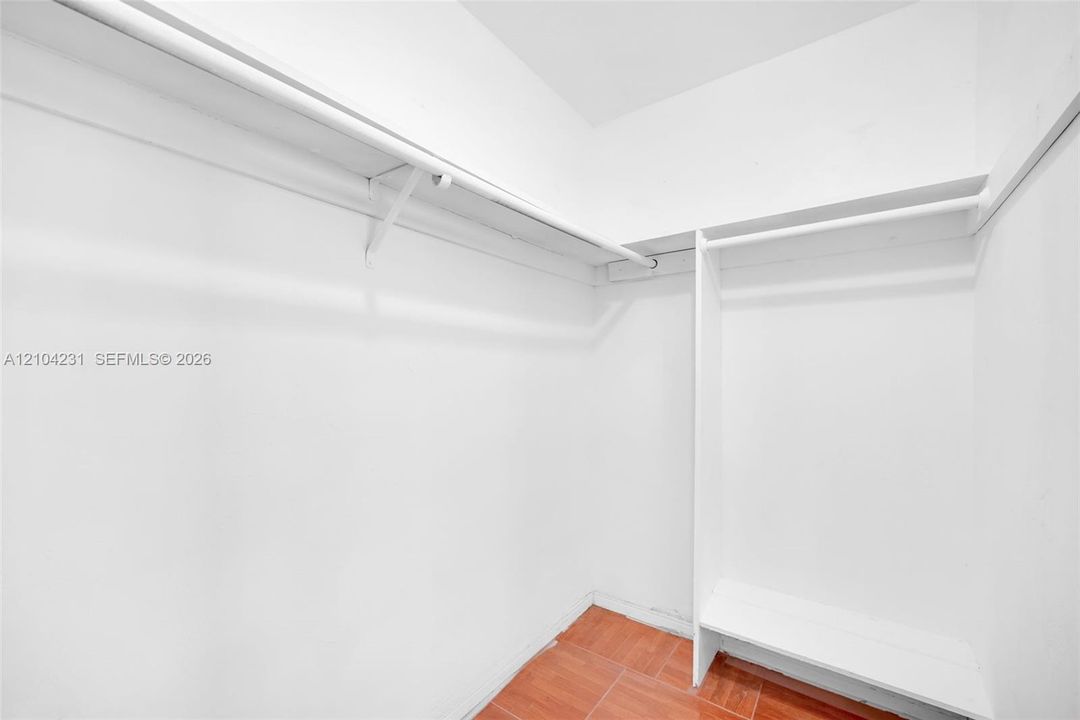 En Venta: $435,000 (3 camas, 2 baños, 1195 Pies cuadrados)