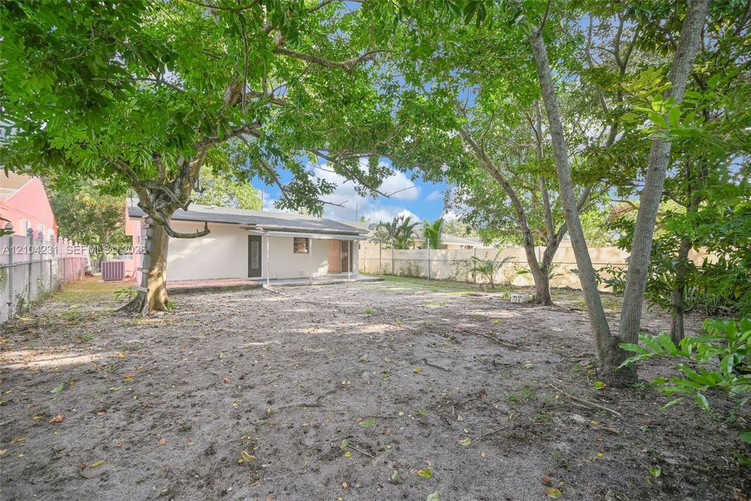 En Venta: $435,000 (3 camas, 2 baños, 1195 Pies cuadrados)