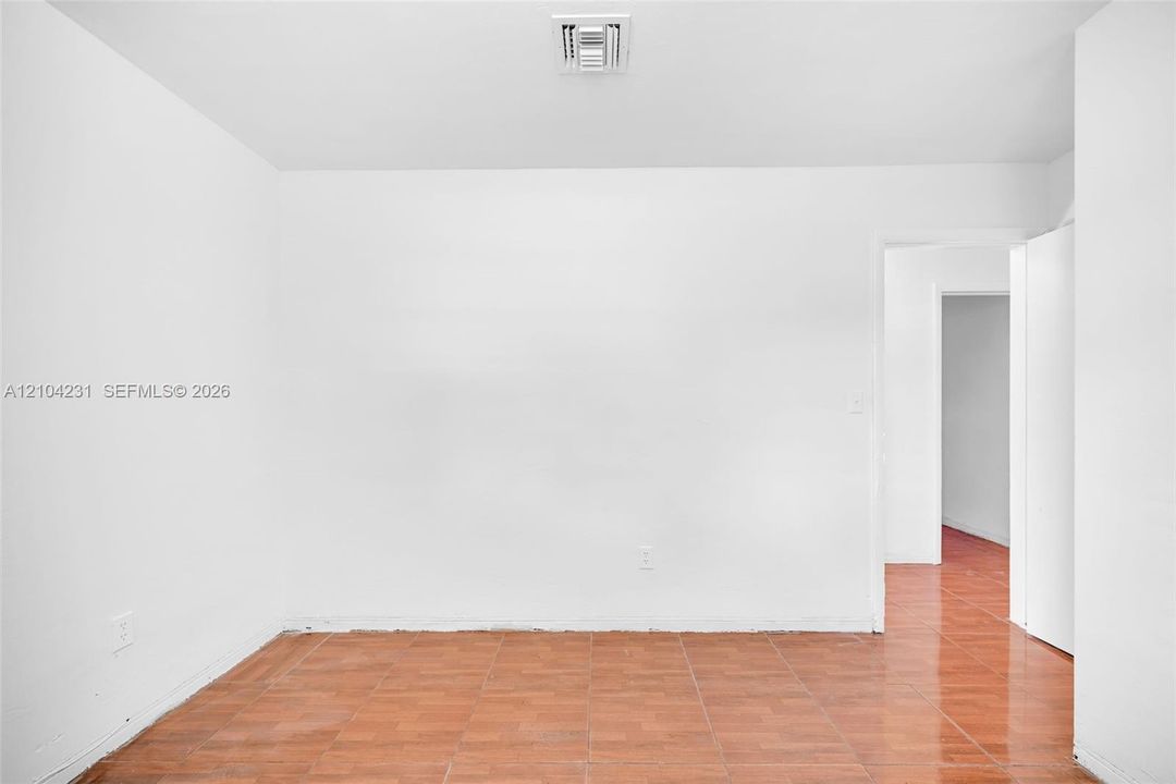En Venta: $435,000 (3 camas, 2 baños, 1195 Pies cuadrados)
