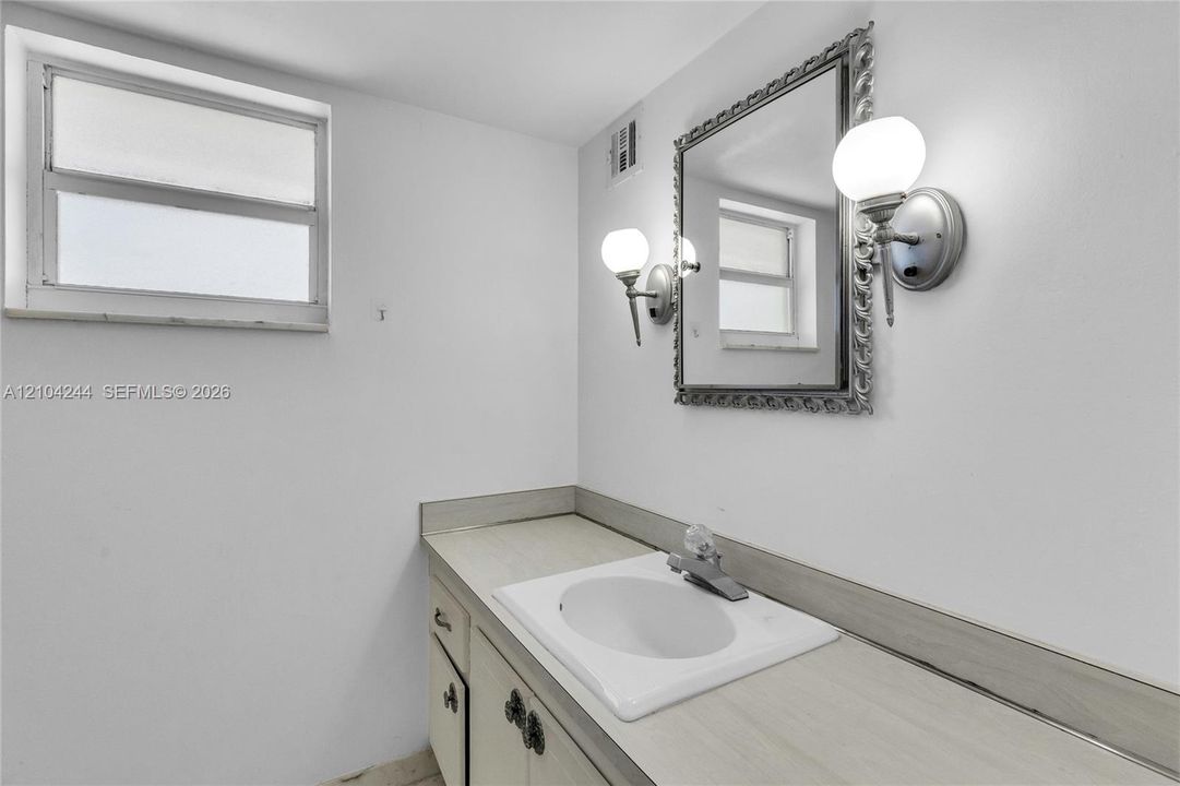 Bathroom vanity