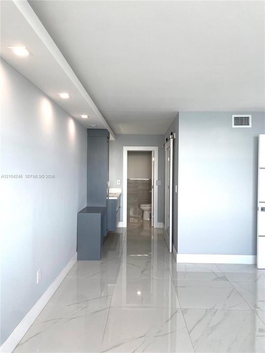 В аренду: $3,400 (1 спален, 1 ванн, 852 Квадратных фут)