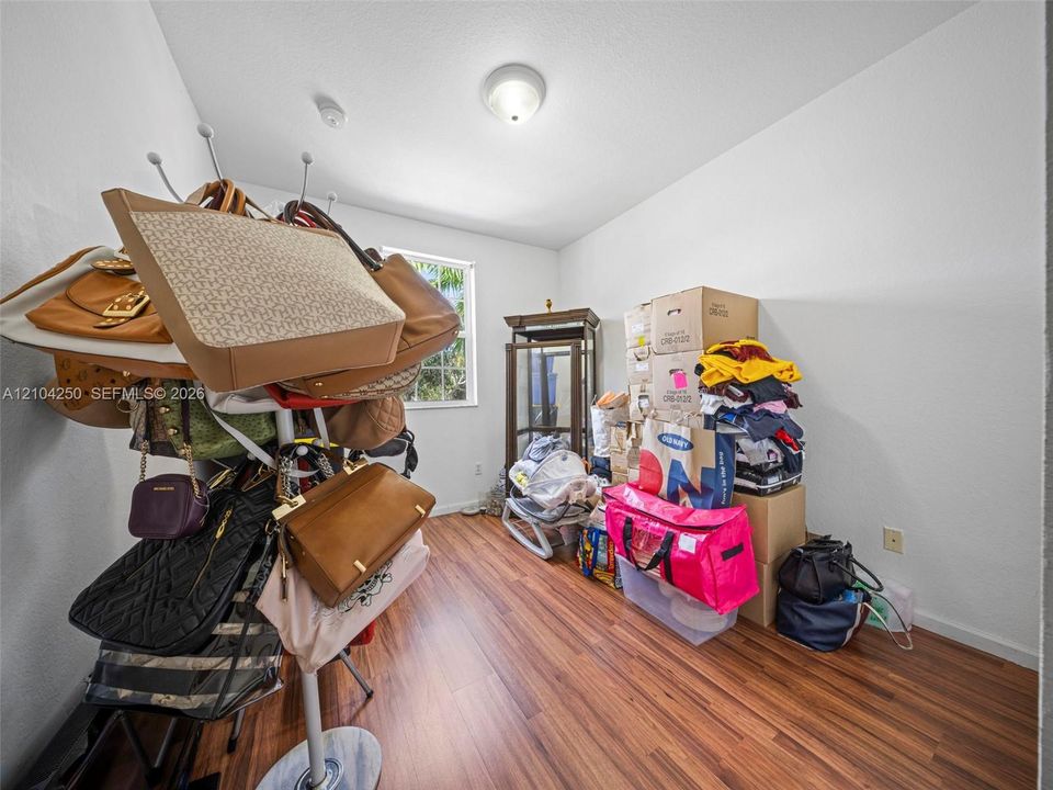En Venta: $340,000 (3 camas, 2 baños, 1564 Pies cuadrados)