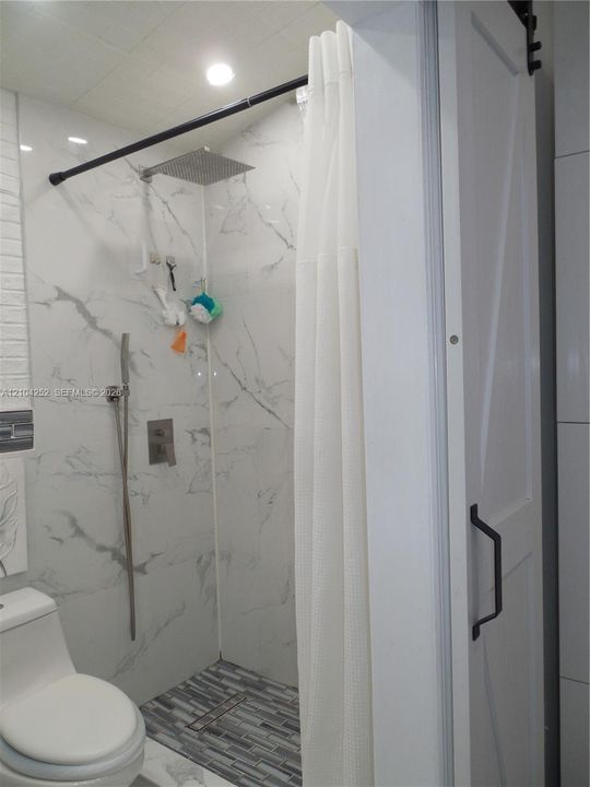 For Sale: $550,000 (3 beds, 2 baths, 1236 Square Feet)