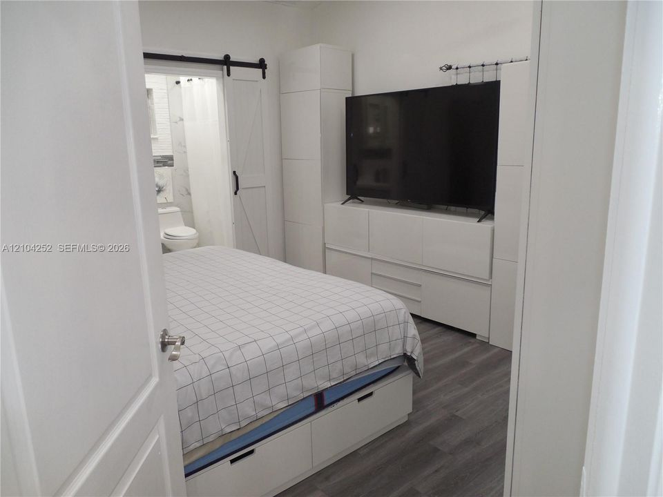 For Sale: $550,000 (3 beds, 2 baths, 1236 Square Feet)
