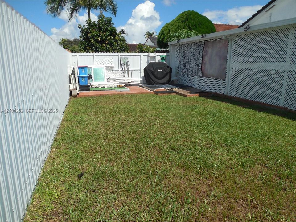 For Sale: $550,000 (3 beds, 2 baths, 1236 Square Feet)