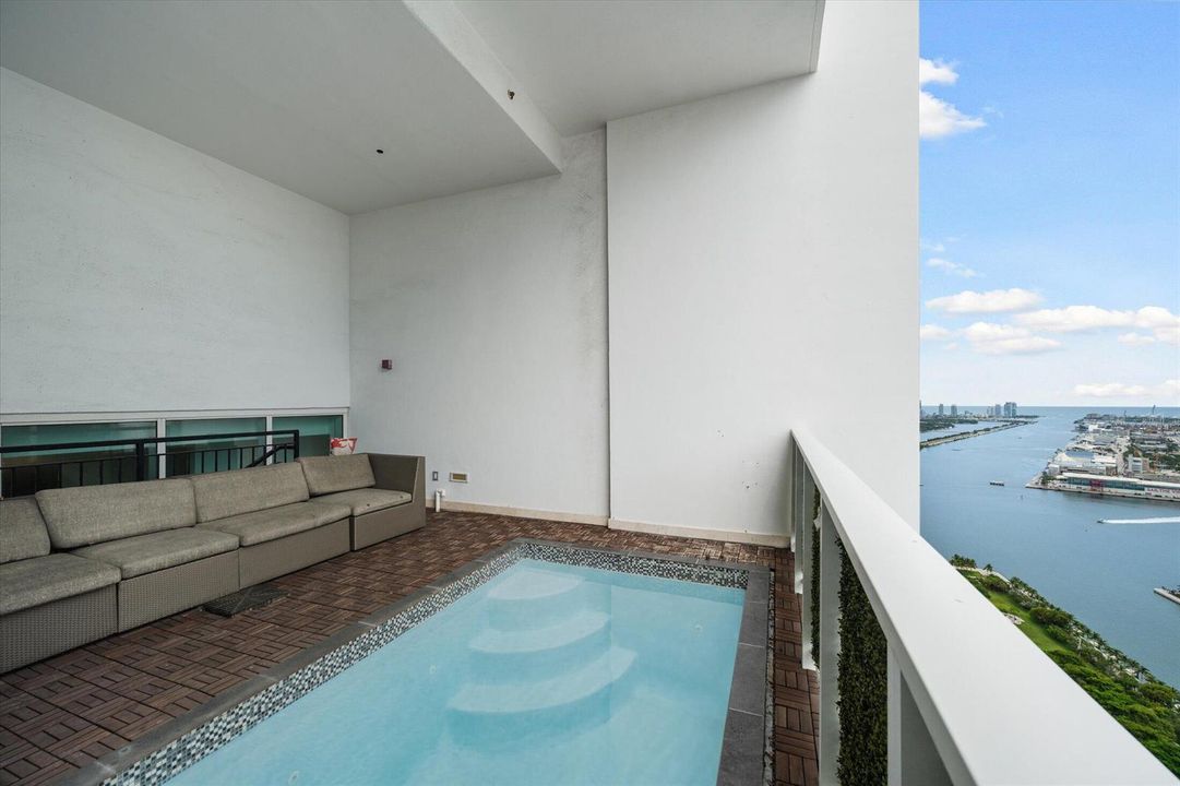 Plunge Pool (3rd floor)