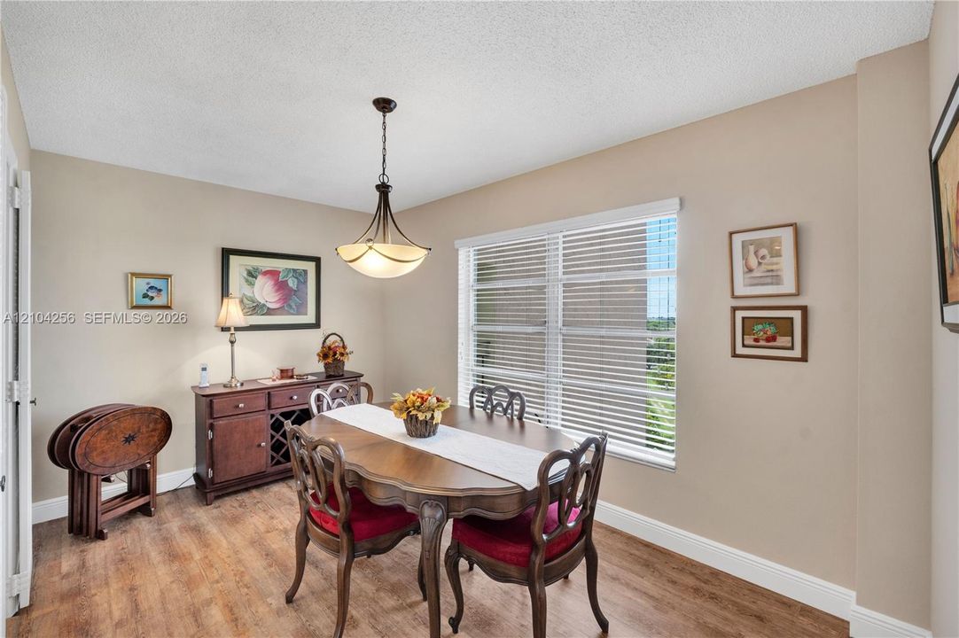 For Sale: $150,000 (2 beds, 2 baths, 1350 Square Feet)