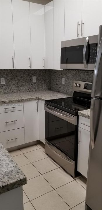 For Rent: $3,100 (3 beds, 3 baths, 1462 Square Feet)